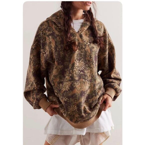 NWT / Free People / It’s a Vibe Hoodie Floral Camo Combo / sz s - Picture 3 of 3